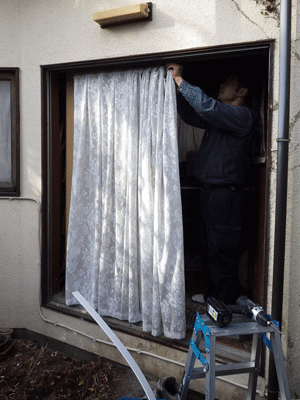 窓サッシを玄関にお取替え! 窓サッシを玄関にお取替え!